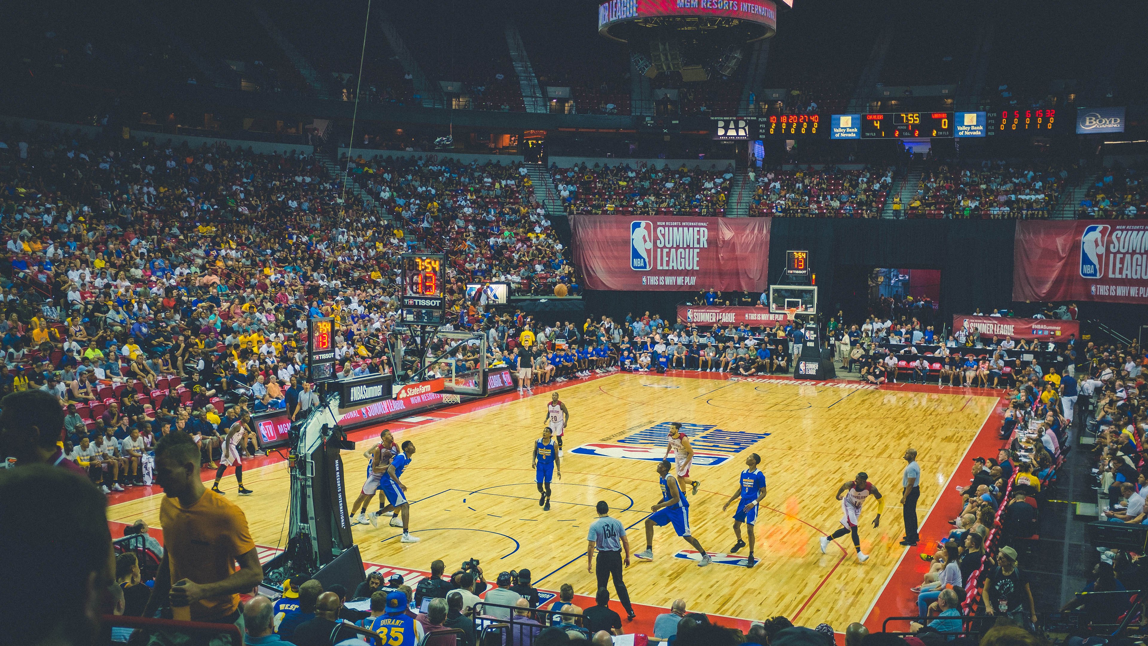 爱游戏运动频道-今夜体坛大乱斗，斯图加特备战NBA？曼联回应德甲，里尔更衣室发声